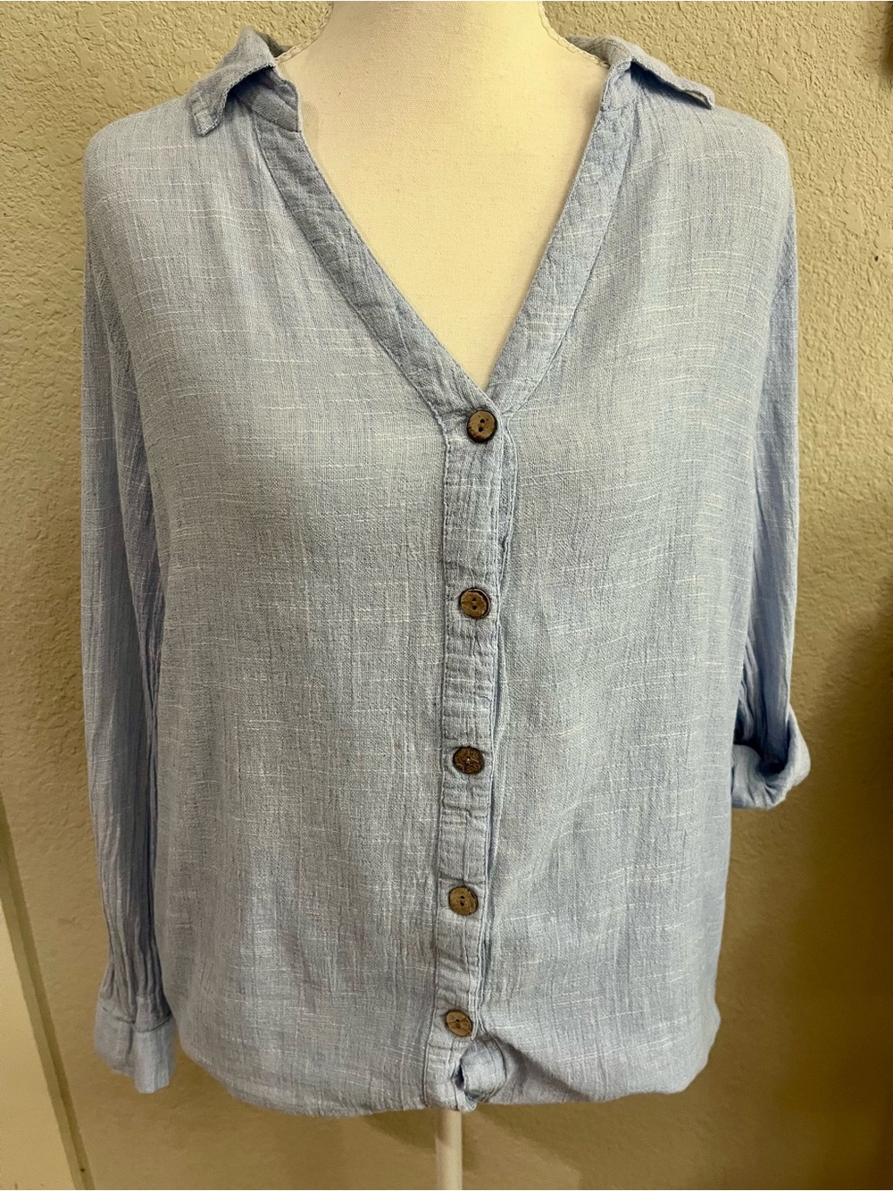 Club Z Collection Women's Light Blue Button-Front Linen-Blend Shirt